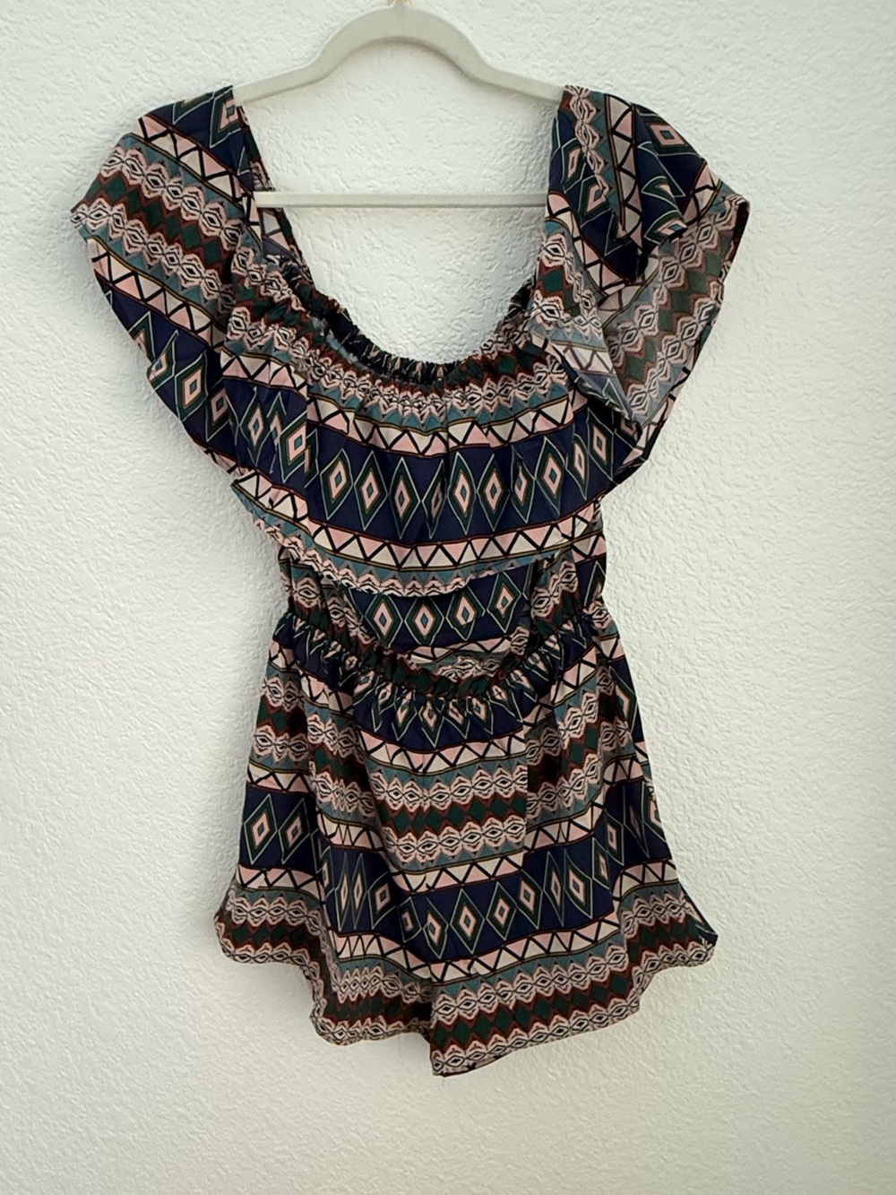 ILLA ILLA Navy and Blush Off-Shoulder Geometric Tunic
